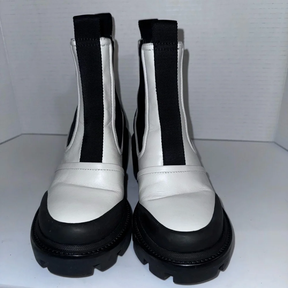 Tory Burch Lug Sole White Ankle Boots 5.5
